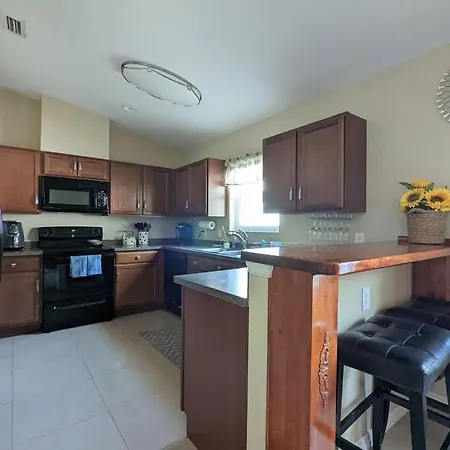 3Bed & 2Bath Property Couple Minutes From Siesta Key Beach & Downtown Sarasota Extérieur photo