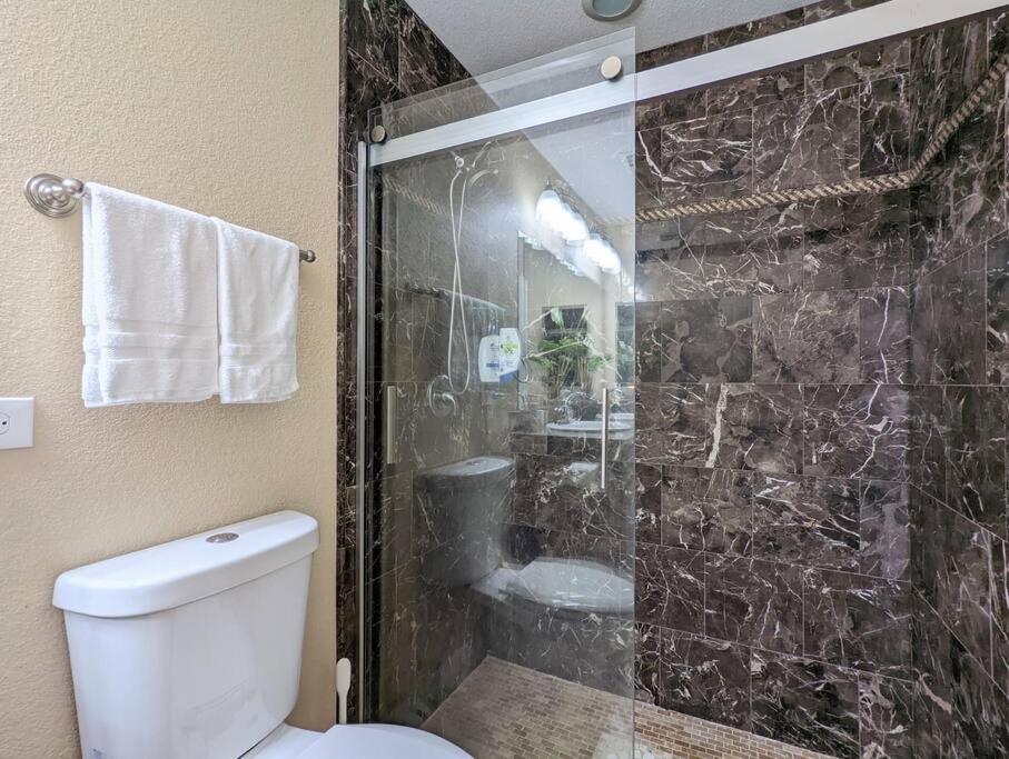 3bed & 2bath Couple Minutes From Siesta Key & Downtown * Sarasota