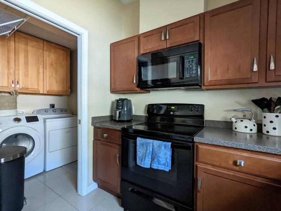 3bed & 2bath Couple Minutes From Siesta Key & Downtown Hébergement de vacances Sarasota