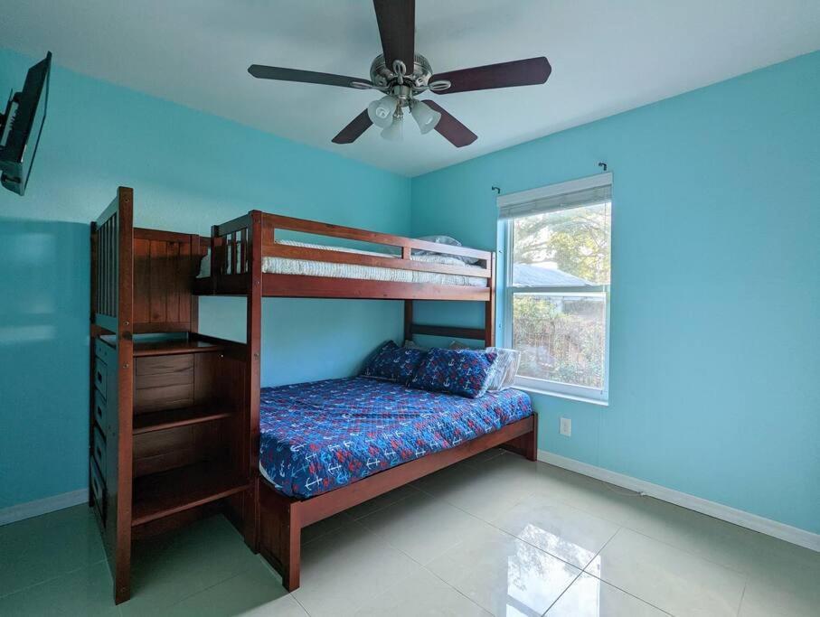 Hébergement de vacances 3bed & 2bath Couple Minutes From Siesta Key & Downtown *