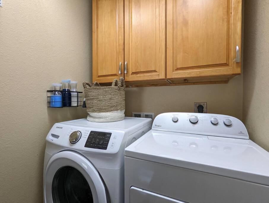 3bed & 2bath Couple Minutes From Siesta Key & Downtown Sarasota